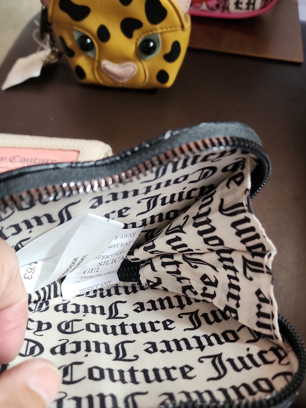 Sellers Bundle Of 7 Bags All NWT, 4 Juicy Couture, 2 Ed Hardy & Leopard Relic - Picture 6 of 16